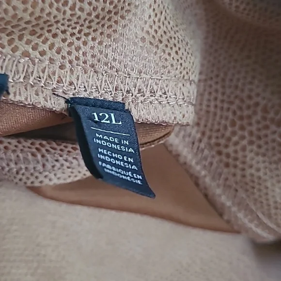 White House Black Market Faux Suede Animal print Runaway Leggins Size 12 - Picture 13 of 14